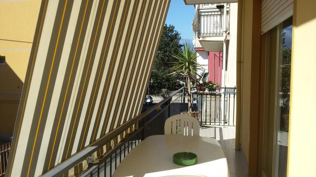 Tiziana Apartment Giardini Naxos Bilik gambar